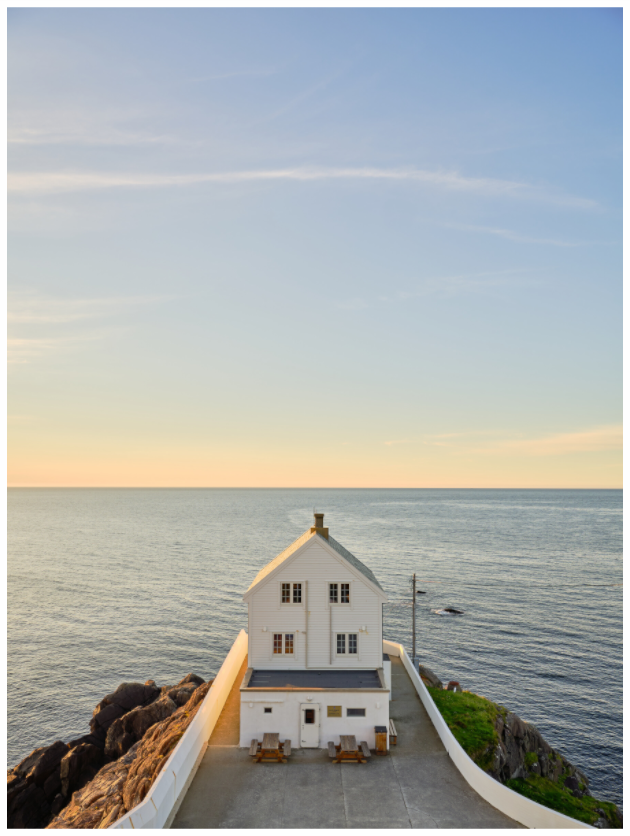 the white lighthouse